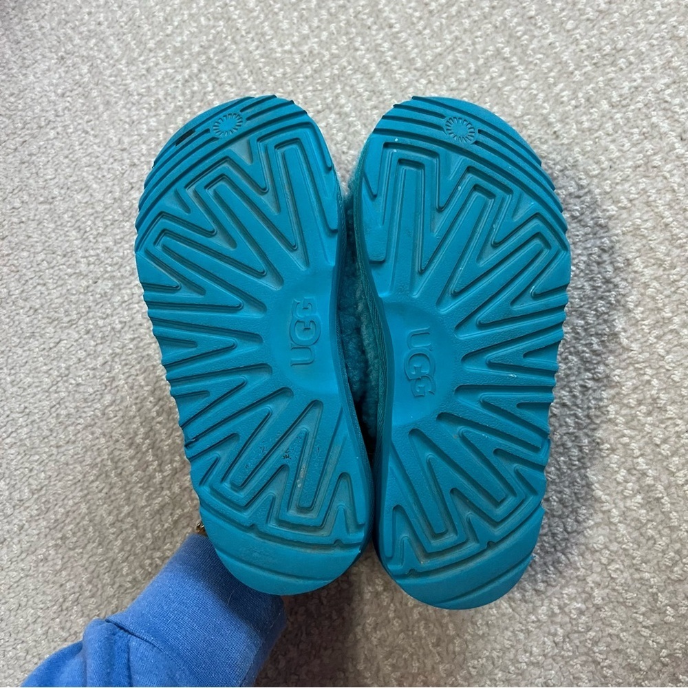 Ugg Fluff Yeah Clogs - Picture 3 of 8